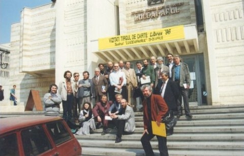 Târgul de carte "Librex" '96, Iaşi. Apar în fotografie: Daniel Corbu, Gellu Dorian, Valeriu Cristea, Vasile Spătaru, Cezar Ivănescu, Vasilian Doboş, Ioan Holban, Lucian Vasiliu, Silviu Lupescu, Emilian Marcu, Alexandru Condeescu.