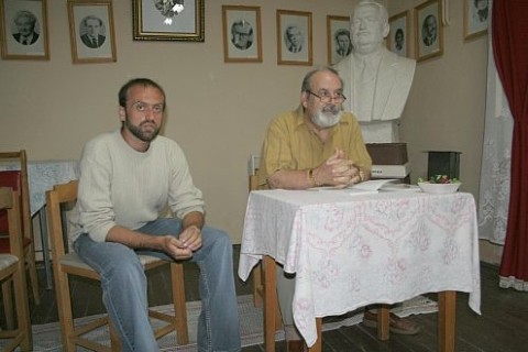 Alături de Gheorghe Mustaţă, prorector Universitatea Al. I. Cuza Iaşi. Festivalul de literatură poezie.ro, Agigea 2005.